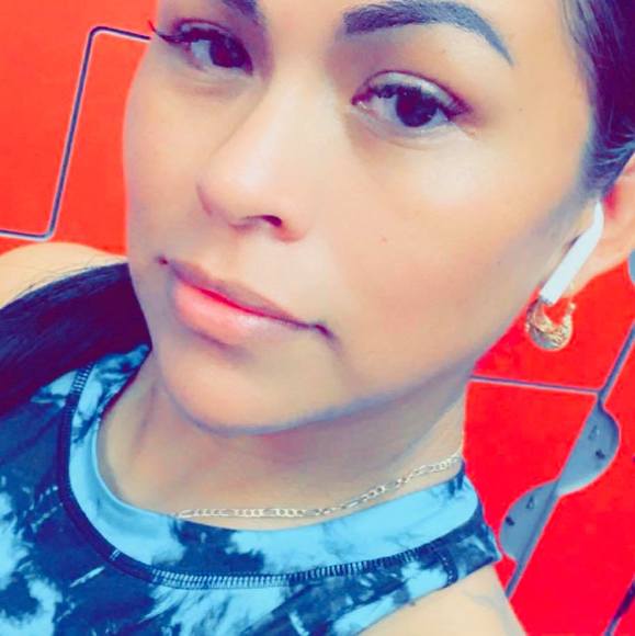 Meet your Posher, Ara - Picture 1 of 1